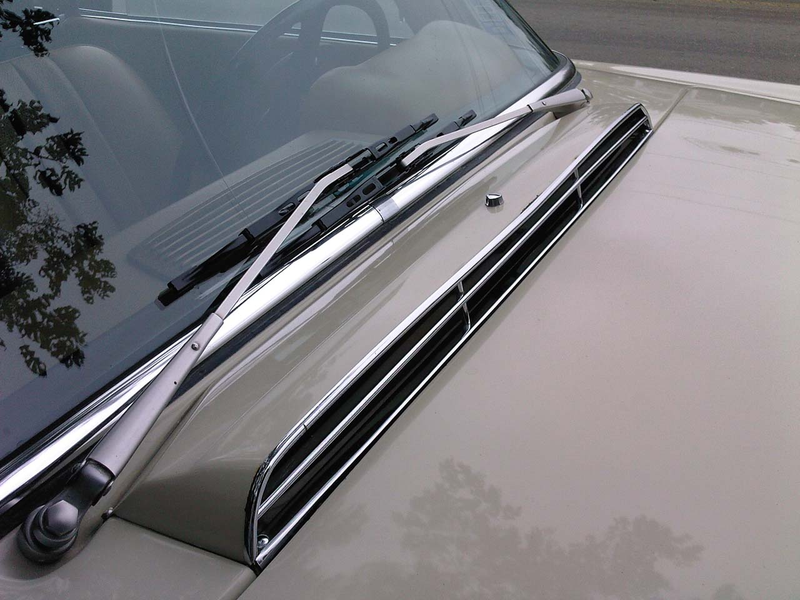 Illustration for article titled 1968 Mercedes-Benz 280SL
